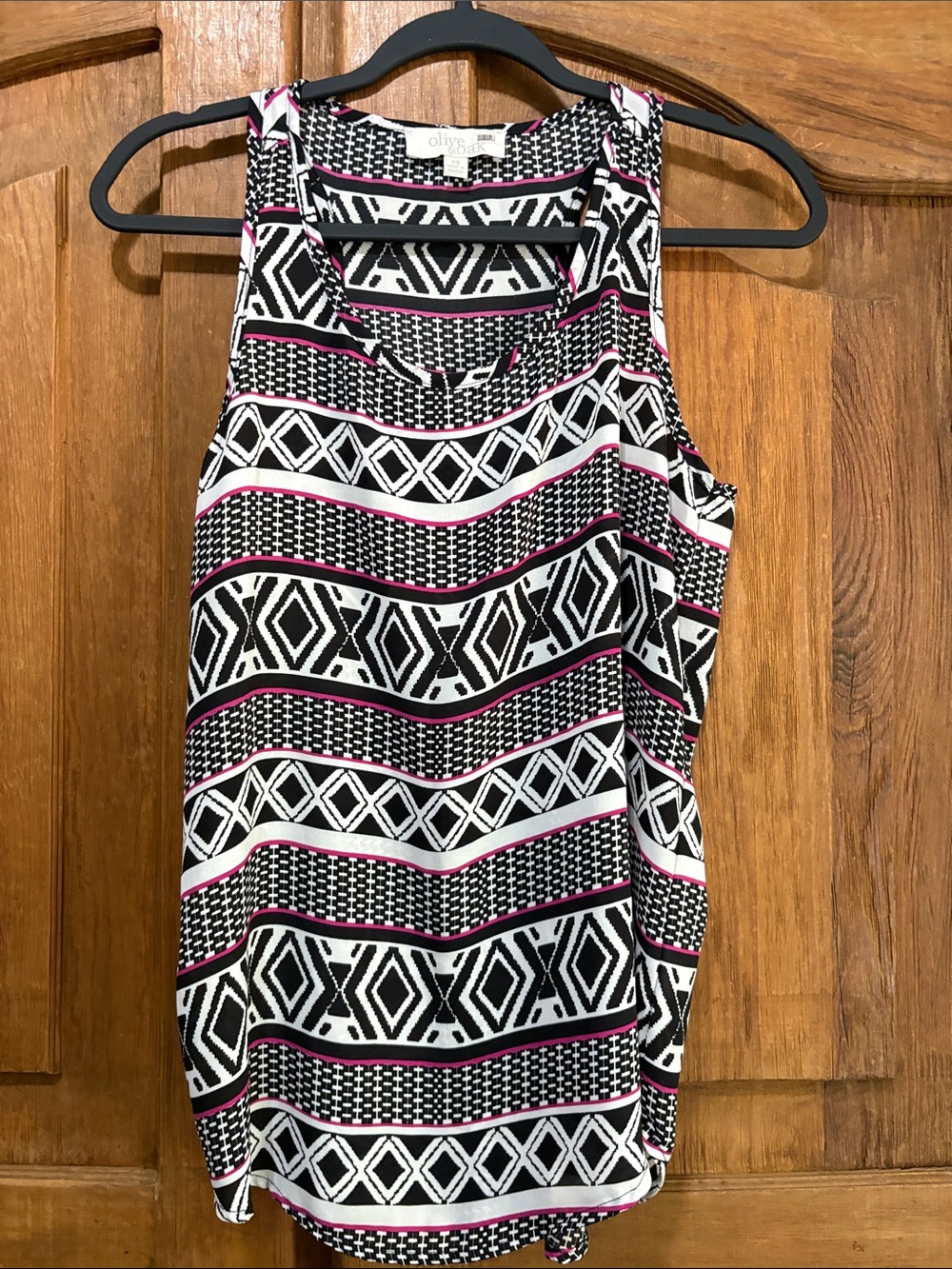 Olive & Oak Black, White & Pink Geometric Sleeveless Top